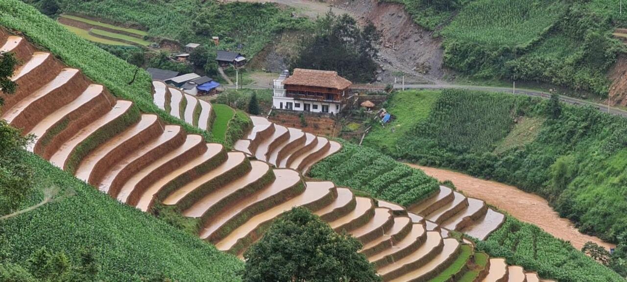 Dong Suoi H'mong & - Trek & Vegetarian Food Mu Cang Chai